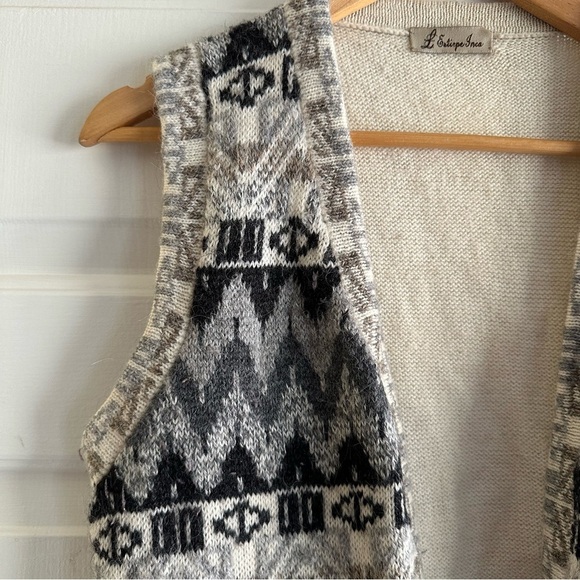 Vintage Alpaca Wool Handknit Open Knit Vest Peruvian Tribal Size Medium - Picture 4 of 8